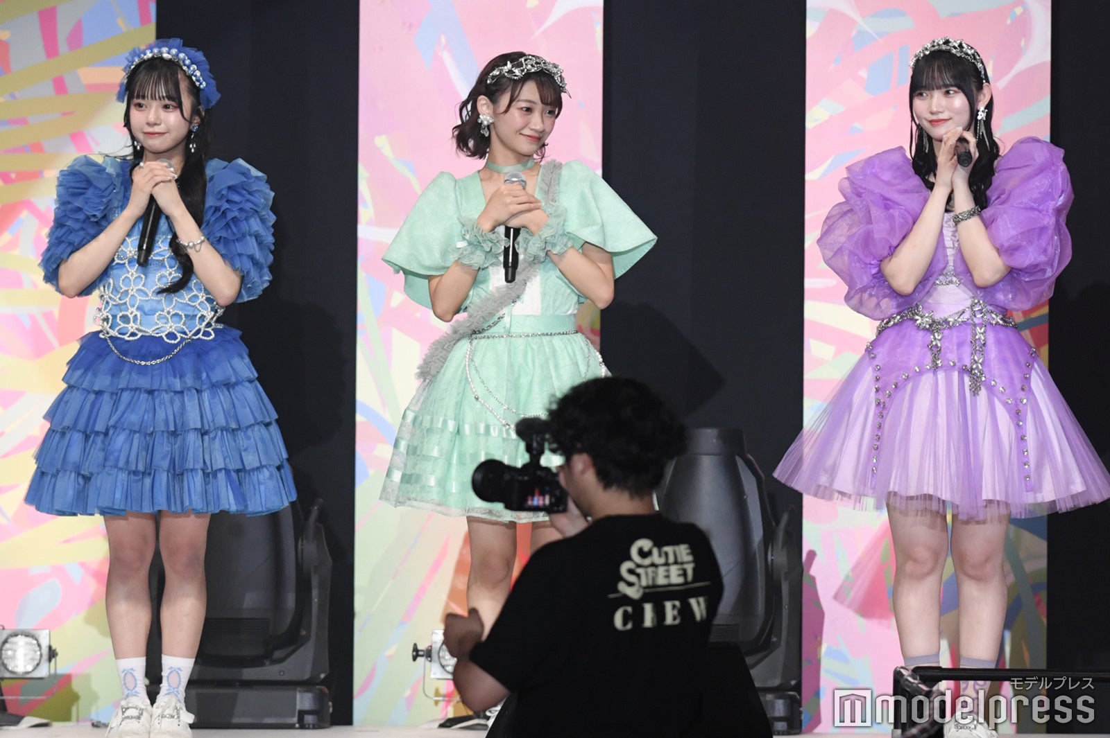 増田彩乃、板倉可奈、真鍋凪咲（C）モデルプレス