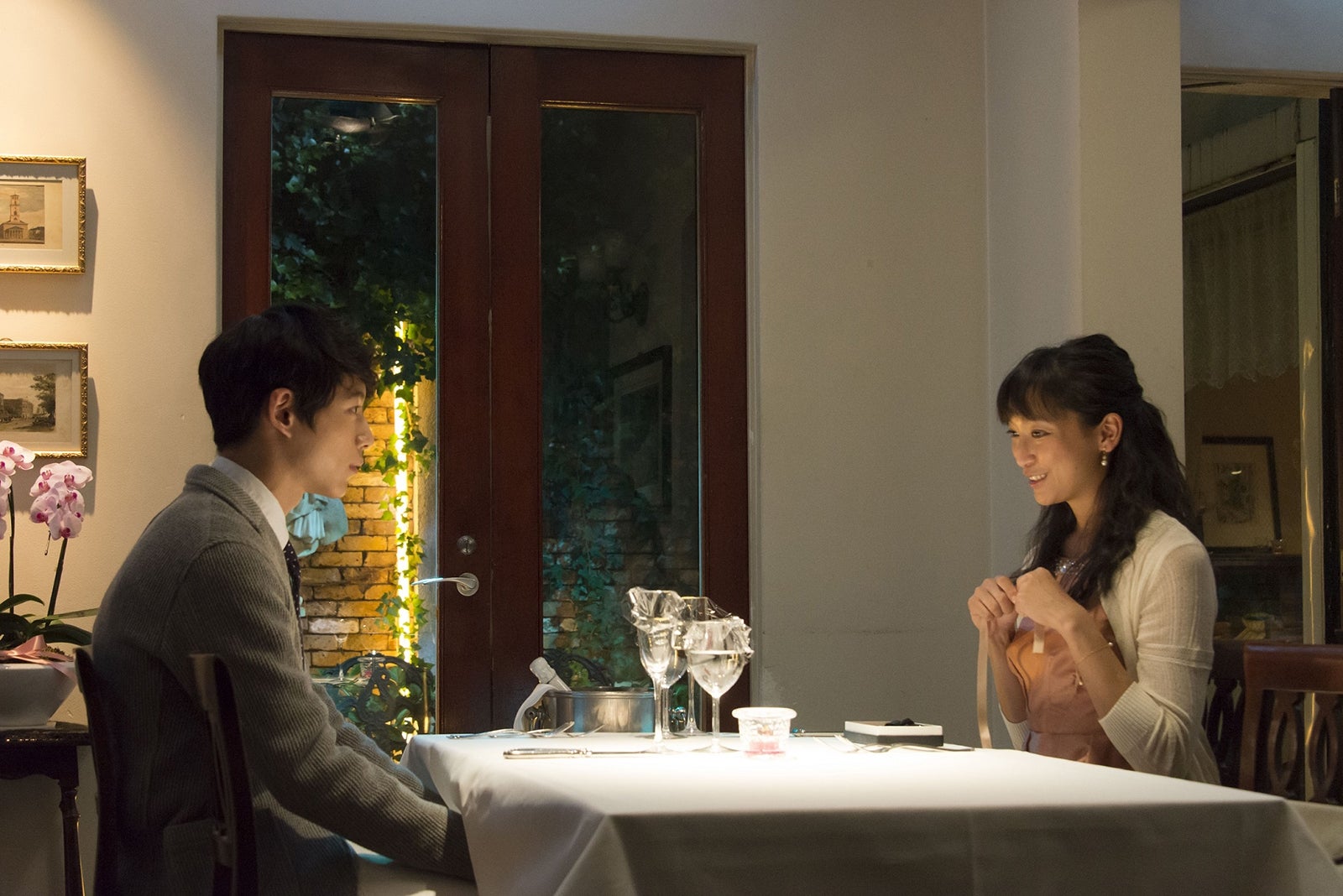 杏＆坂口健太郎、ロマンティックなデートシーン解禁