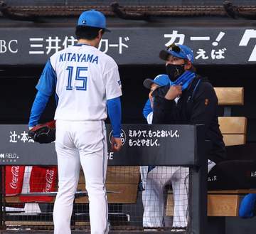 日本ハム・新庄監督「今日は北山教授にじっくり聞いてちょうだい」 節目の球団5000勝 2年ぶり完封勝利を無四球で飾った右腕を立てる