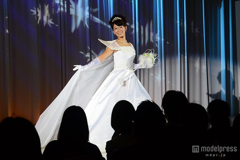 シンデレライメージのウェディングドレス