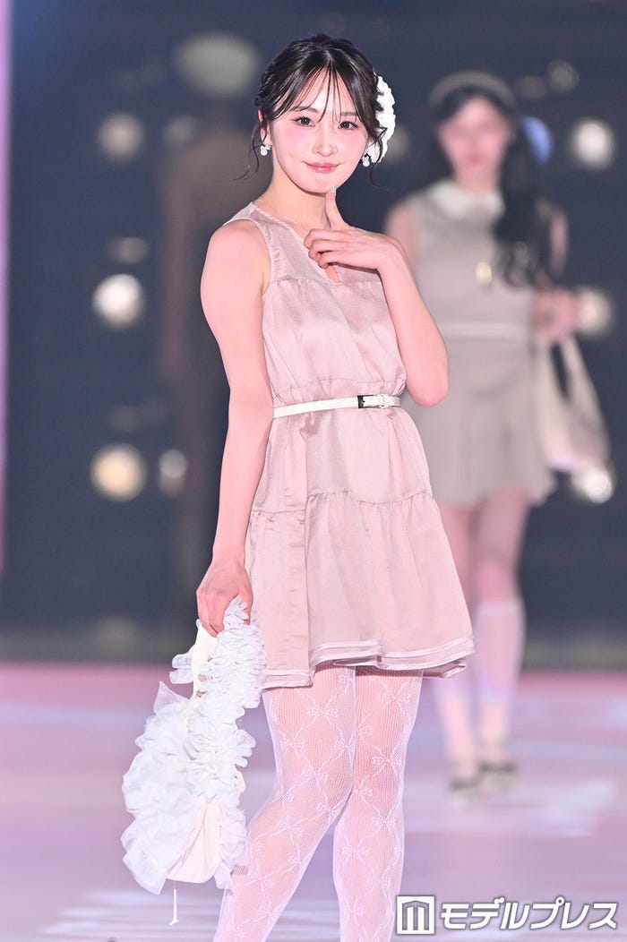 紬むぎ(C)モデルプレス