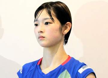 「CAの投稿かと思った」「みんな美人なチーム」宮崎友花、田口真彩らが所属のバドチーム、公式公開集合ショットに騒然「いかん、見つかってしまう」