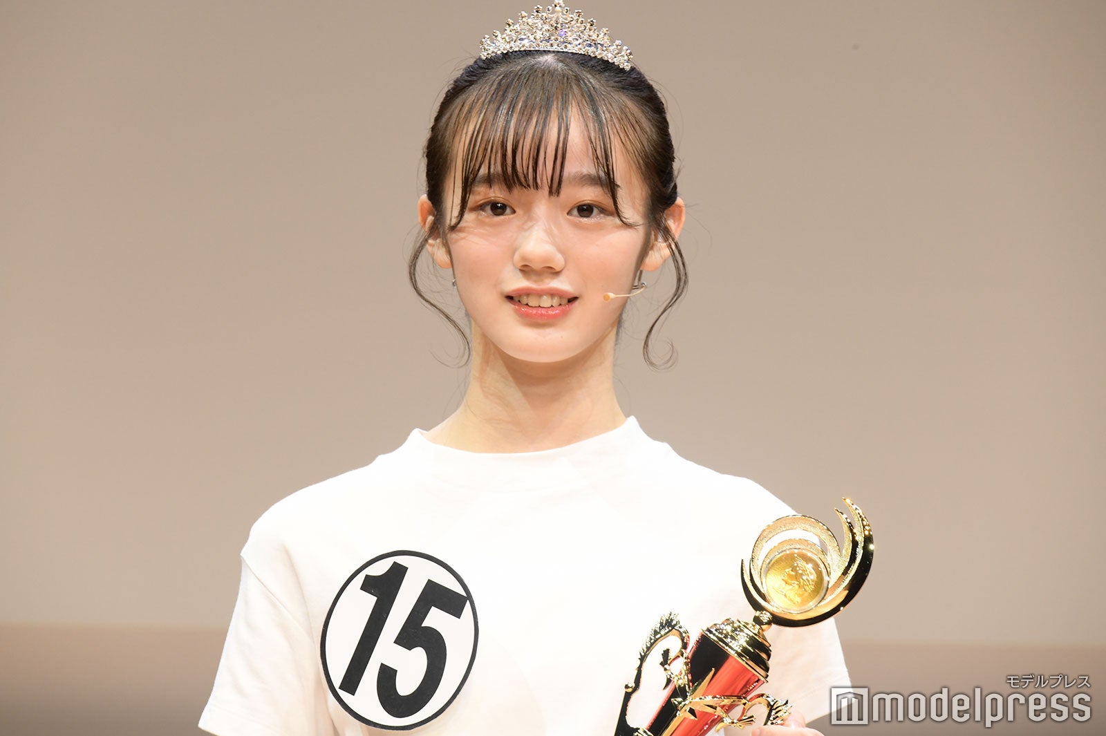 グランプリを獲得した中島瑠菜さん （C）モデルプレス