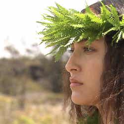 長谷川潤/NHKBSプレミアム「ハワイの魂にふれる~神々に捧げるフラ~」(C)NHK