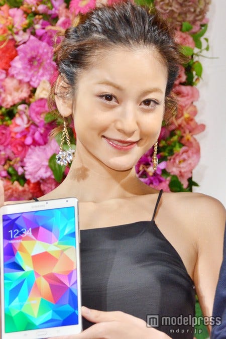 西山茉希