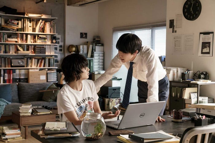 北村匠海、杉野遥亮 (C)和久井健/講談社(C)2020 映画「東京リベンジャーズ」製作委員会