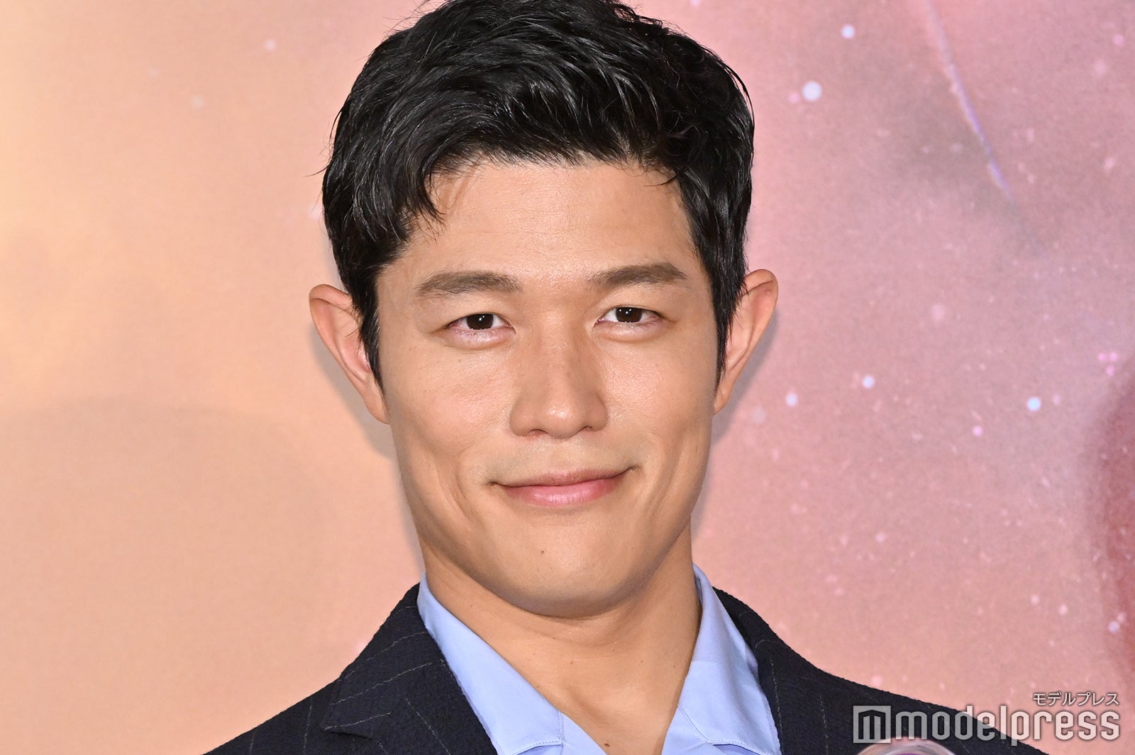 眞栄田郷敦＆鈴木亮平、“話し込んでいた内容”が「独特すぎる
