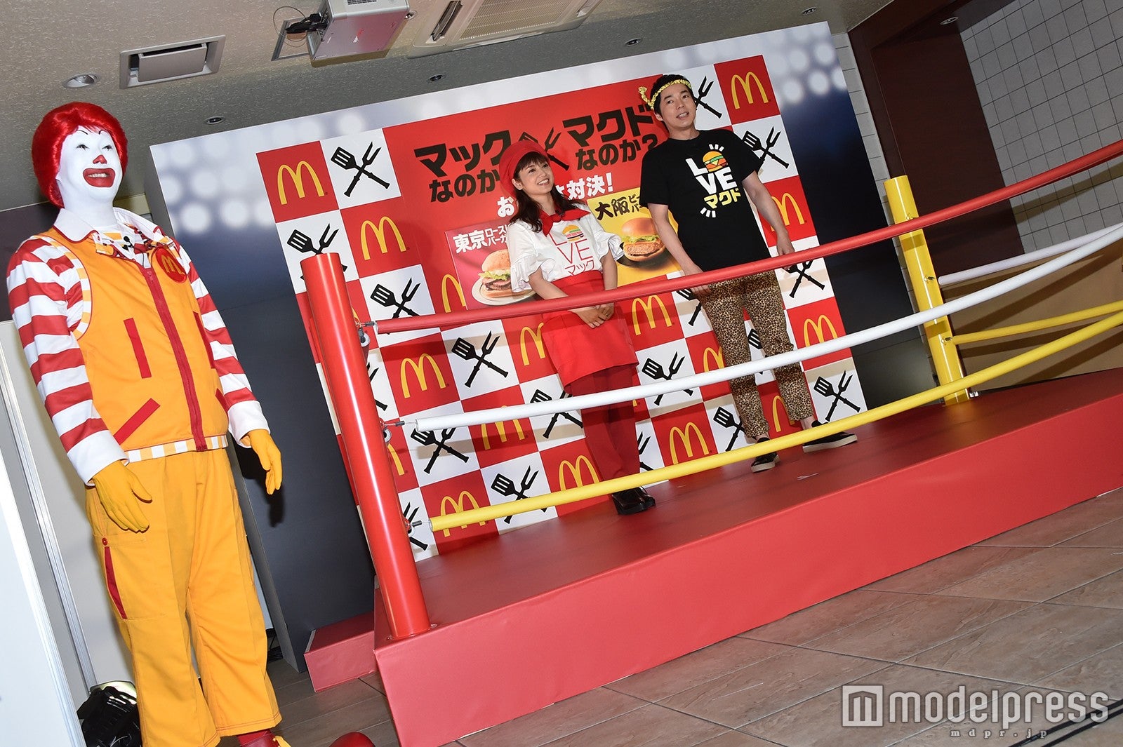 平愛梨、今田耕司（C）モデルプレス