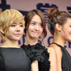 少女時代(左から)サニー、ユナ