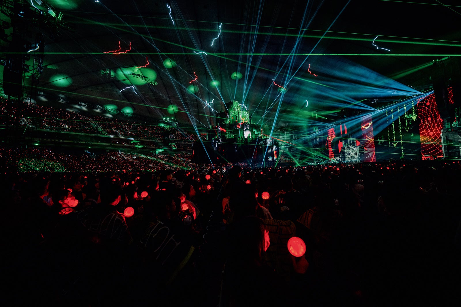 Mrs. GREEN APPLE（C）Jordan Curtis Hughes