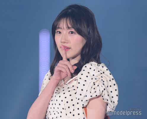 日向坂46佐々木美玲、笑顔弾けるランウェイがあざと可愛い 夏先取りコーデ【TGC 2024 S/S】