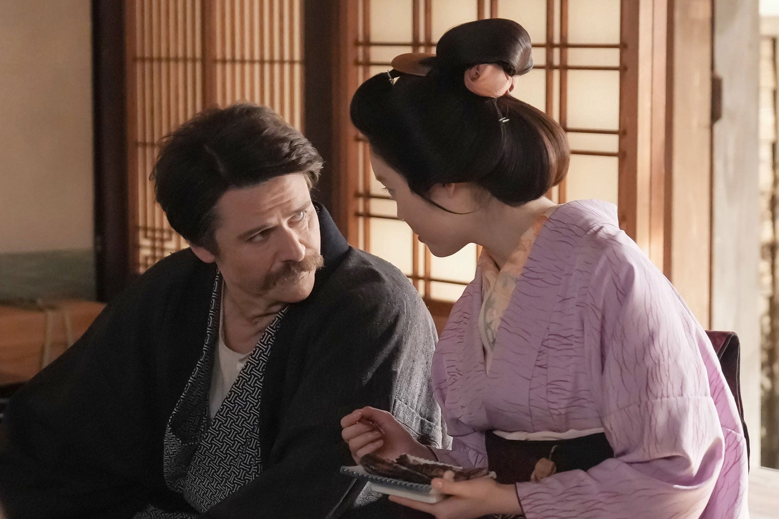 トミー・バストウ、高石あかり「ばけばけ」第122話（C）NHK