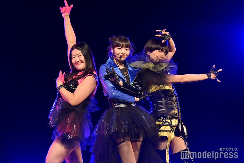 よしこ、川口ゆりな、まひる（C）モデルプレス