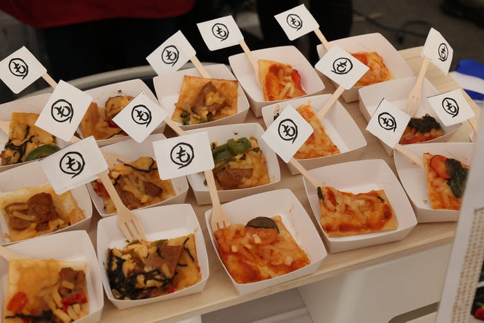 「麻生専門学校グループ presents TGC KUMAMOTO 2025 by TOKYO GIRLS COLLECTION」ケータリングの様子(C)麻生専門学校グループ presents TGC KUMAMOTO 2025 by TOKYO GIRLS COLLECTION