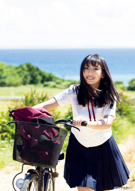 沢口愛華(C)佐藤裕之/ヤングマガジン