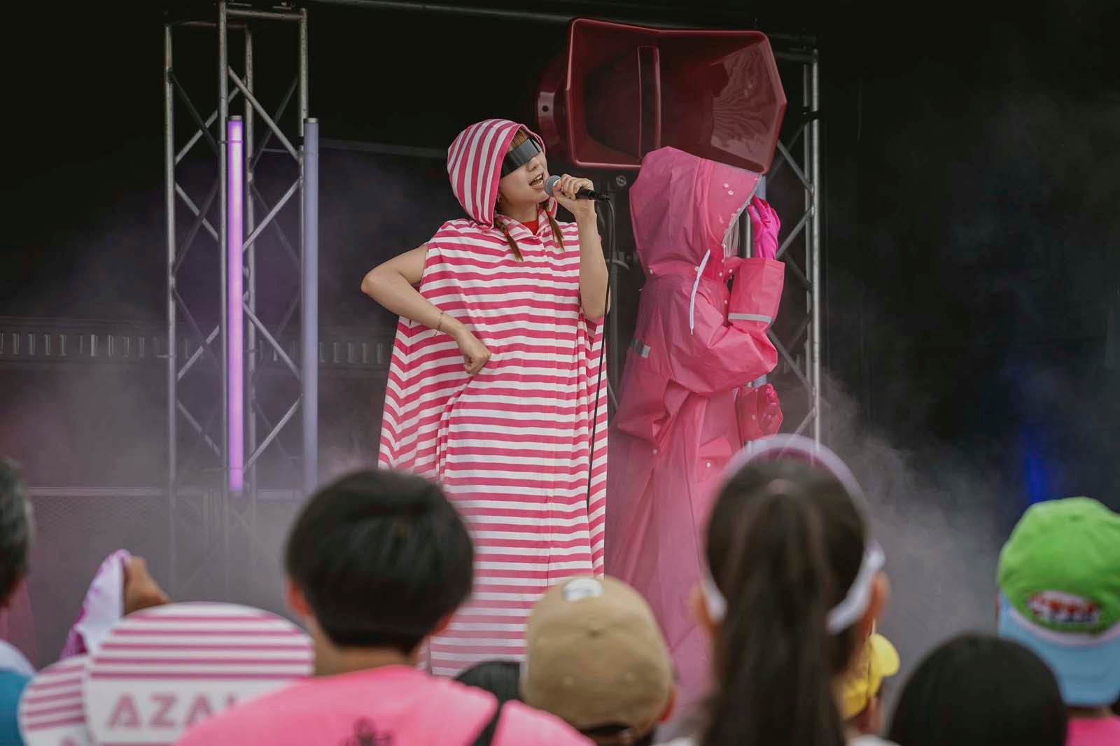 ＜パリピ孔明 第6話＞英子、ライバル・AZALEAのフリをしてステージへ