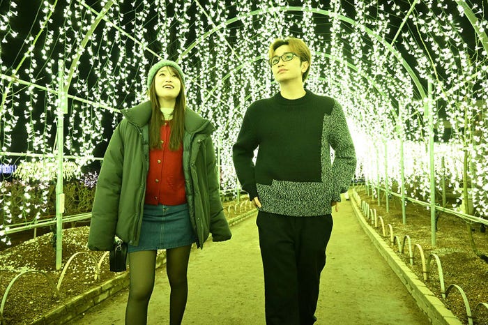 高橋ひかる、中島健人「リビングの松永さん」第10話より(C)カンテレ