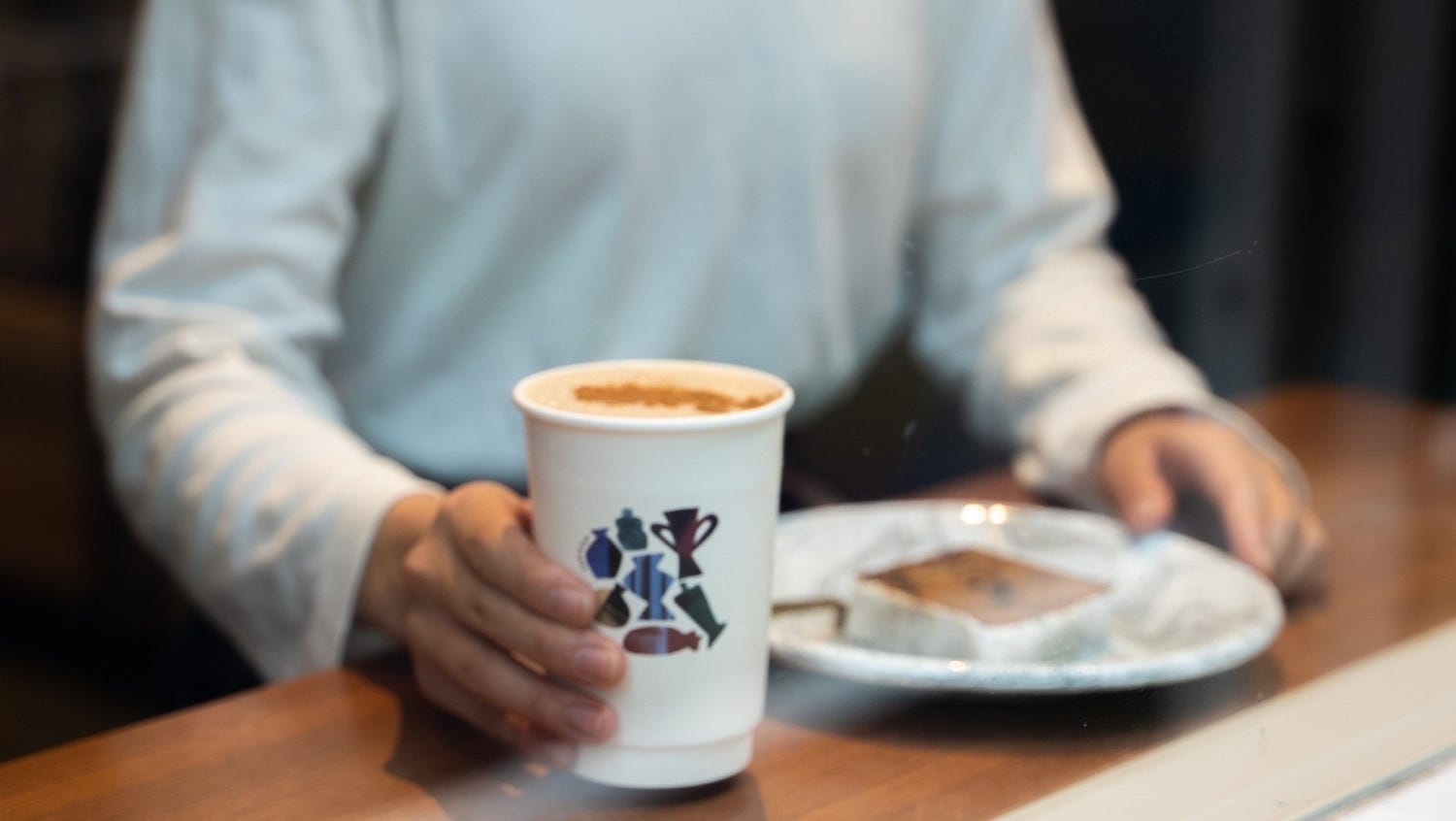 チャイ専門店「アーン チャイアンドティー」コレド室町3に、スパイス香るチャイや季節の軽食も