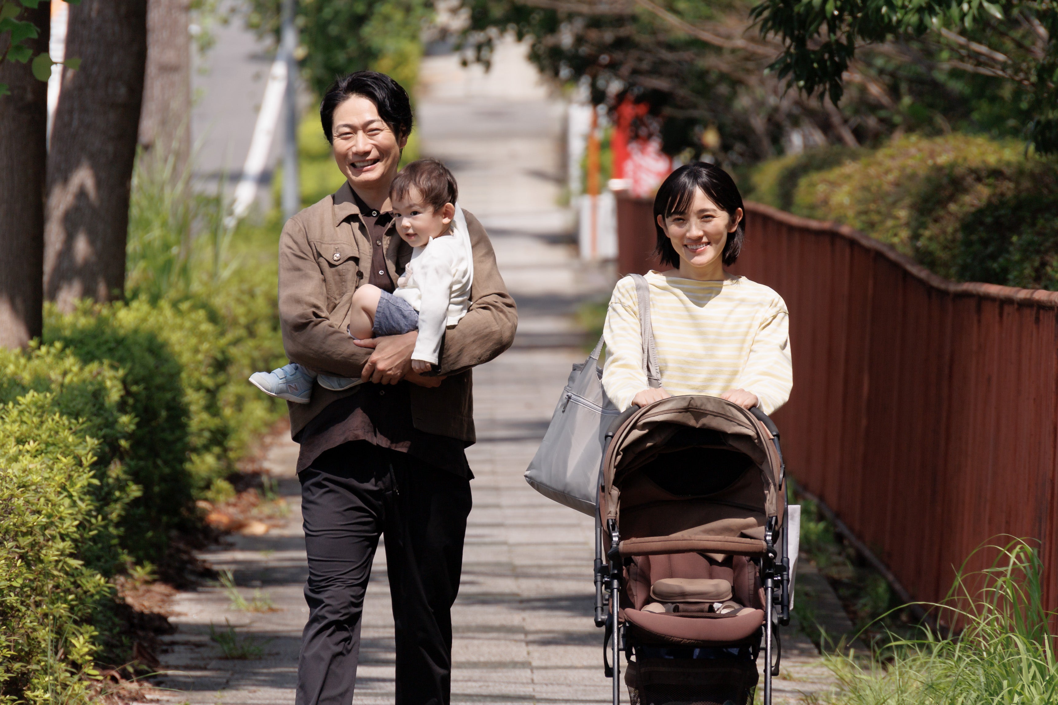 戸次重幸、星野真里「GO HOME～警視庁身元不明人相談室～」第9話より（C）日本テレビ