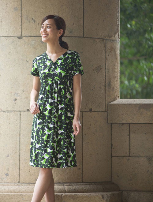マットジャージボタニカルグリーンプリントワンピース「TALBOTS」12,960円（税込）／画像提供：TALBOTS