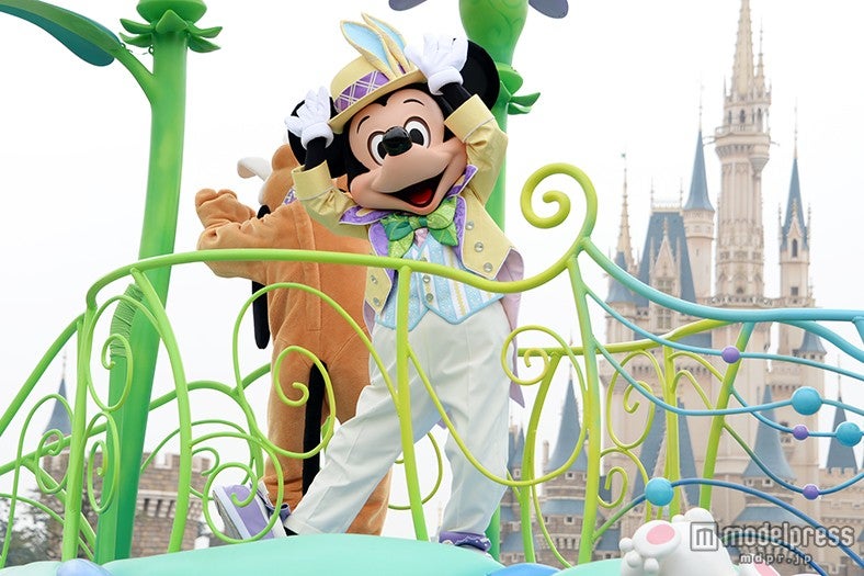 ミッキー（うさぎのポーズ）