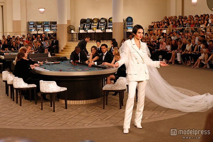 最後に登場したケンダル・ジェンナー(C)2015 Getty Images