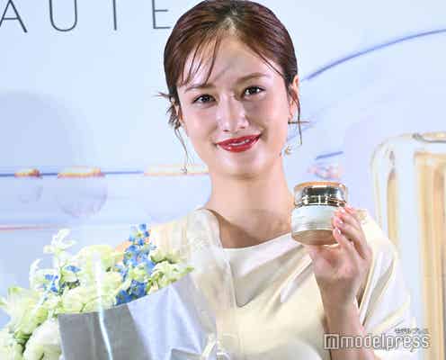 谷まりあ、30歳誕生日控えサプライズ祝福 20代は「世界からキラキラをもらった」【クレ・ド・ポー ボーテ】