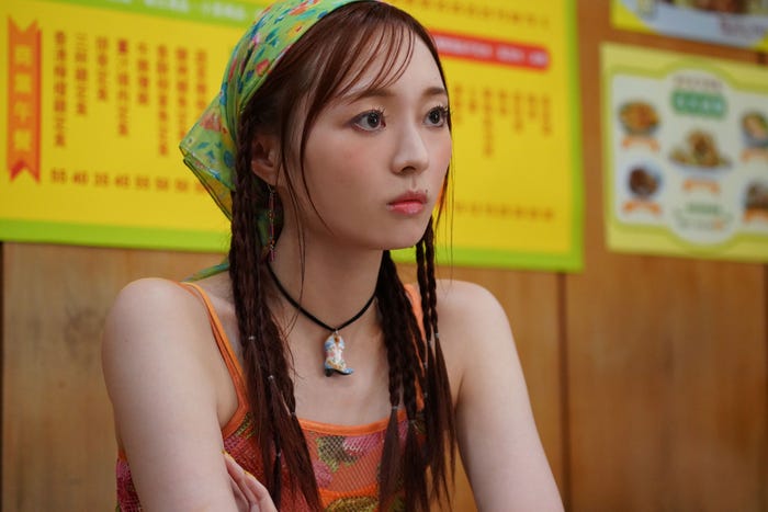 梅澤美波(C)眉⽉じゅん/集英社・映画「九⿓ジェネリックロマンス」製作委員会