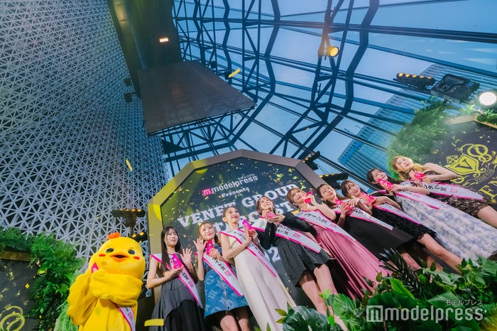 「modelpress Presents VENET GROUP STARCAST AWARD 2025」受賞者(左から)あいか、ねおまる、楓、きこ、れみれみ、五十嵐美咲、みゆう、りん、はな、うみ(C)モデルプレス