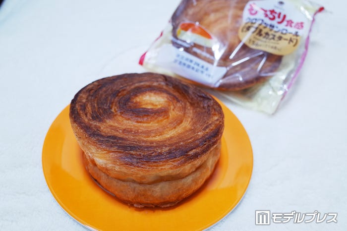 も~っちり食感クロワッサンロール(ダブルカスタード)(C)モデルプレス