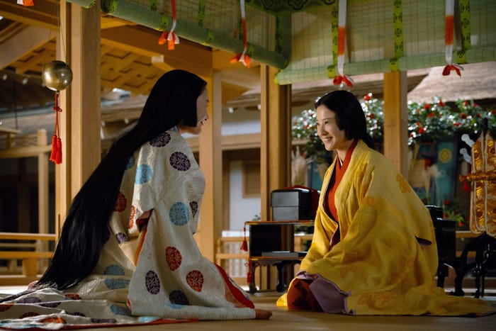 黒木華、吉高由里子「光る君へ」第4話より(C)NHK