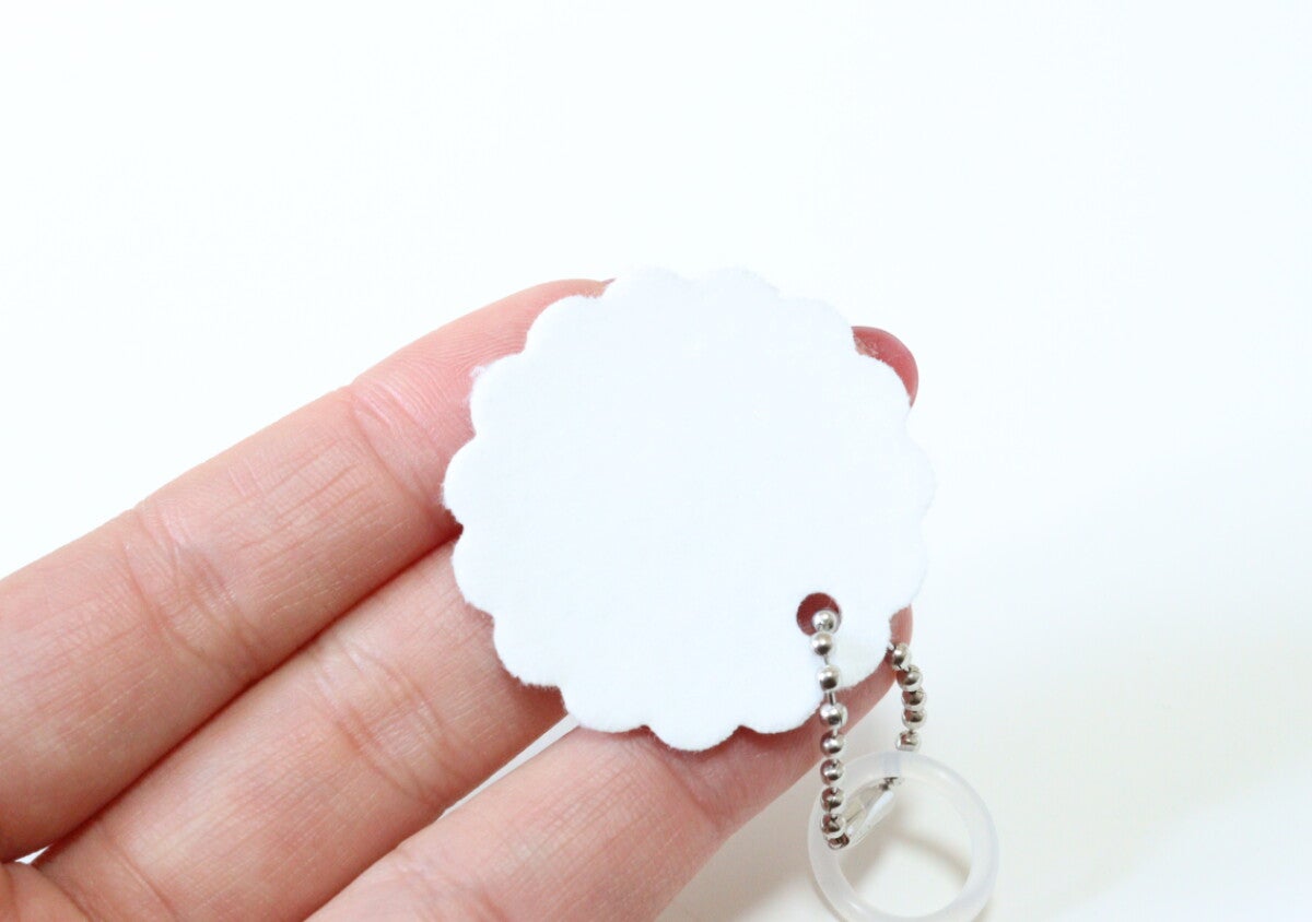 100均収納グッズが優秀すぎて感心しちゃった…「フックより圧倒的に楽」「これなら続く！」