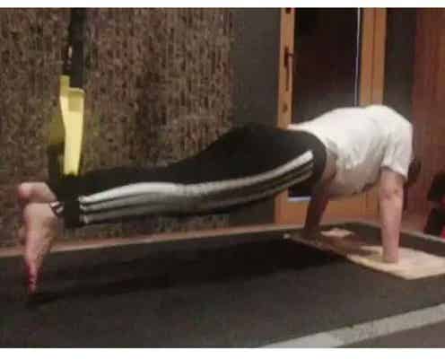 浜崎あゆみ、ハードなトレーニング動画を公開 ストイックな姿勢に称賛の声