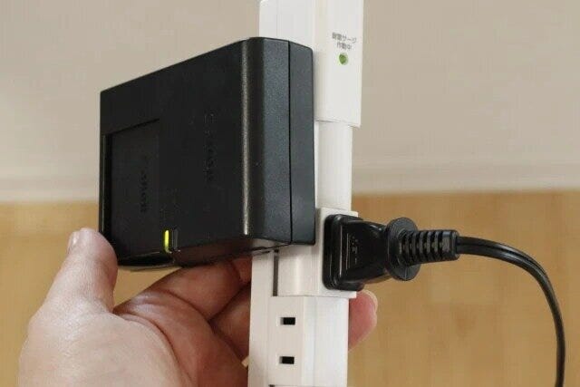 ダイソー　回転式電源タップ