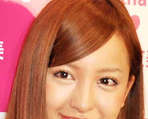 AKB48板野友美、甘めコーデで”きれいなお姉さん”に変身