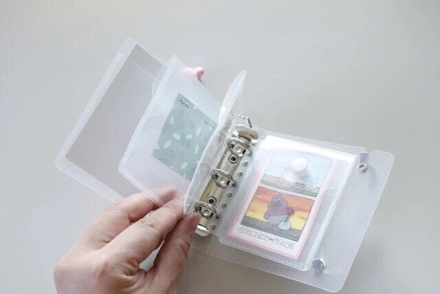 ダイソー　3リングミニファイル（バンド付、内ポケット付）　ミニリフィル（9穴、ボタン付ポケット、3枚）　