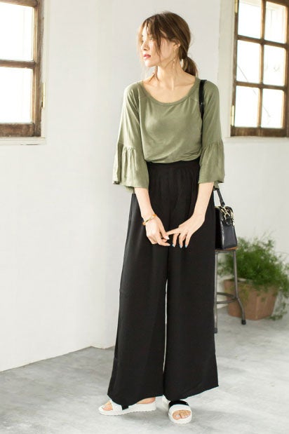 袖フリルカットソー「Re:EDIT by GALSTAR」1,598円（税込）／画像提供：Re:EDIT by GALSTAR