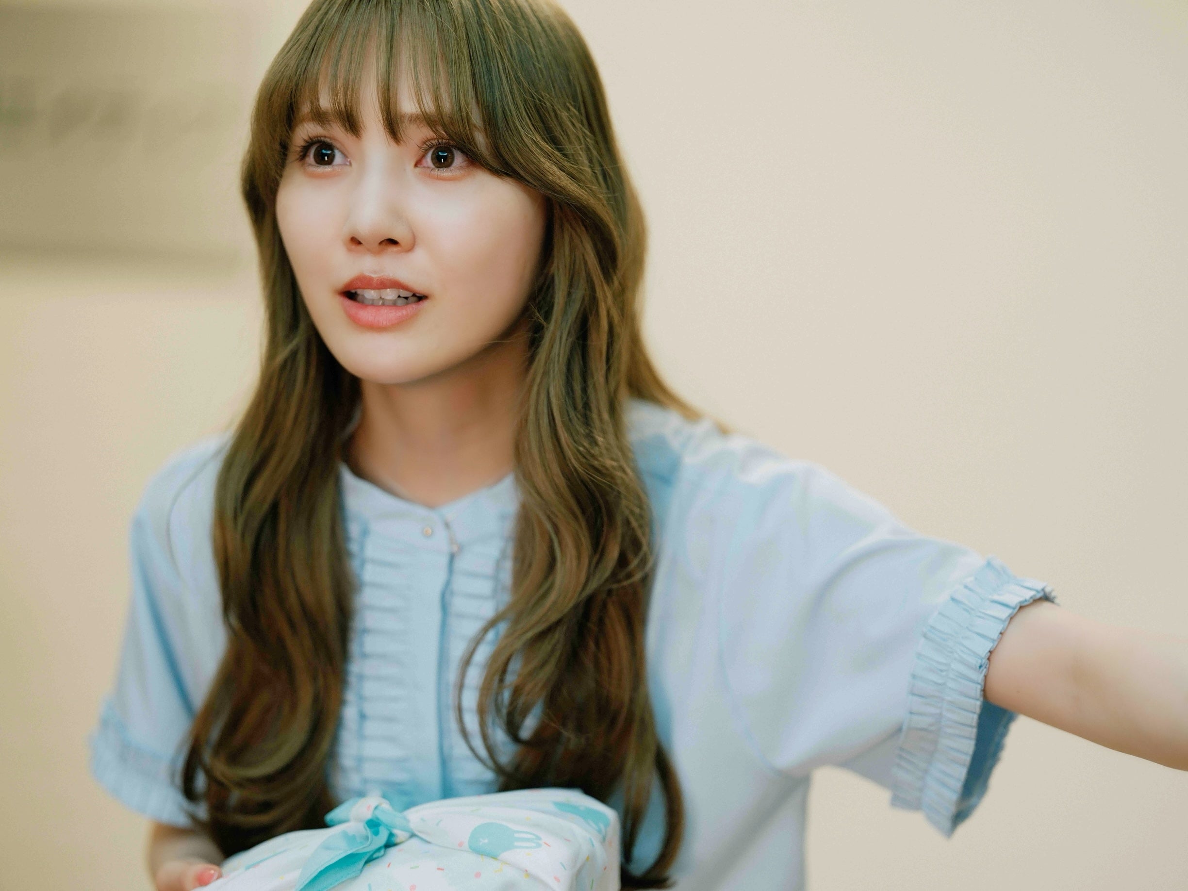 加藤史帆（C）「彩香ちゃんは弘子先輩に恋してる」製作委員会・MBS／第2話より