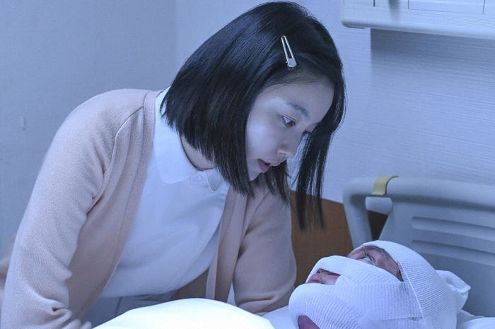 向里祐香、亘理舞「地獄の果てまで連れていく」第7話(C)「地獄の果てまで連れていく」製作委員会