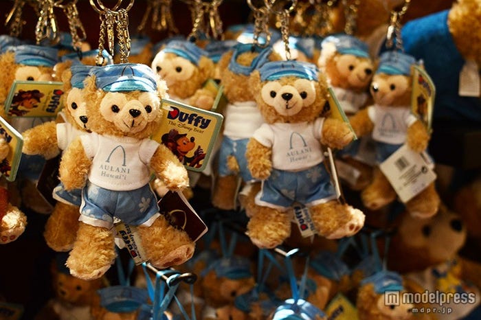 ダッフィーのぬいぐるみキーチェーン$13