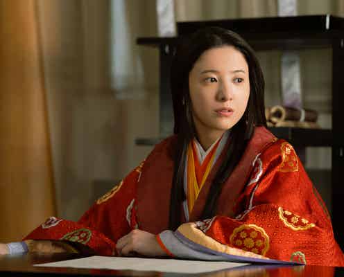 「光る君へ」まひろ(吉高由里子)、源氏物語「若紫」執筆の着想源に感動の声「最高にロマンチック」「繋がった」