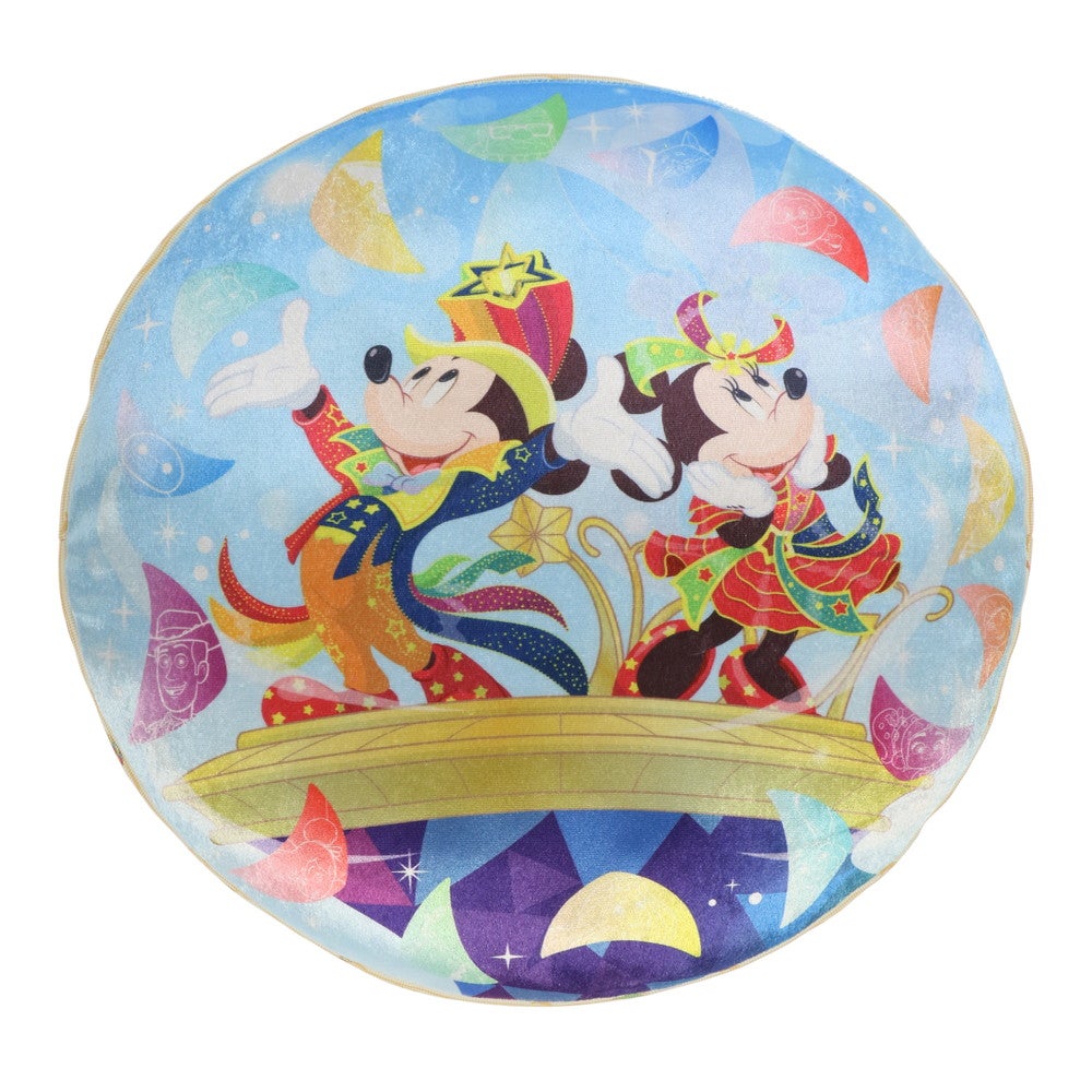 クッション¥3,500（C）Disney