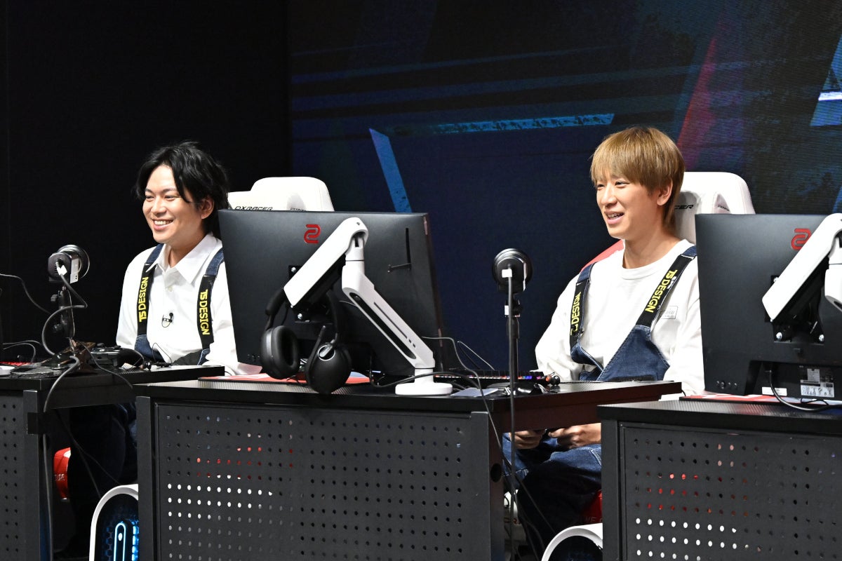 加藤シゲアキ、小山慶一郎（C）TBS