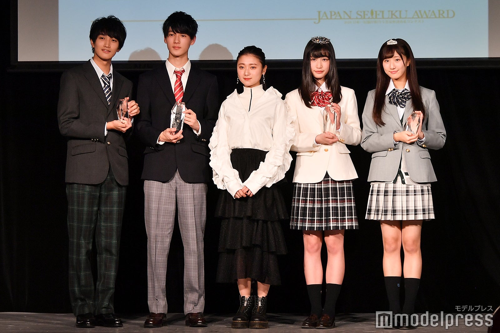 （C）モデルプレス