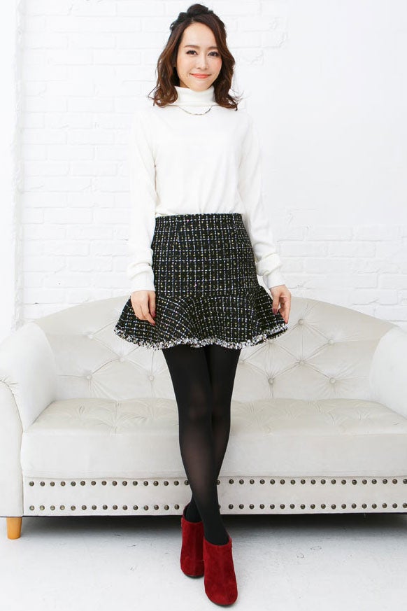 煌くラメツイード裾フレアコンパクトミニスカート「神戸レタス」2490円（税込）／画像提供：神戸レタス