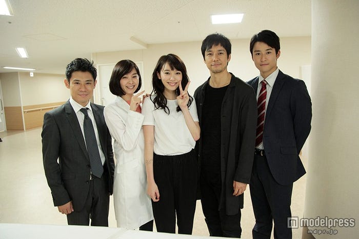 ドラマ「無痛~診える眼~」撮影現場にて(画像提供:所属事務所)