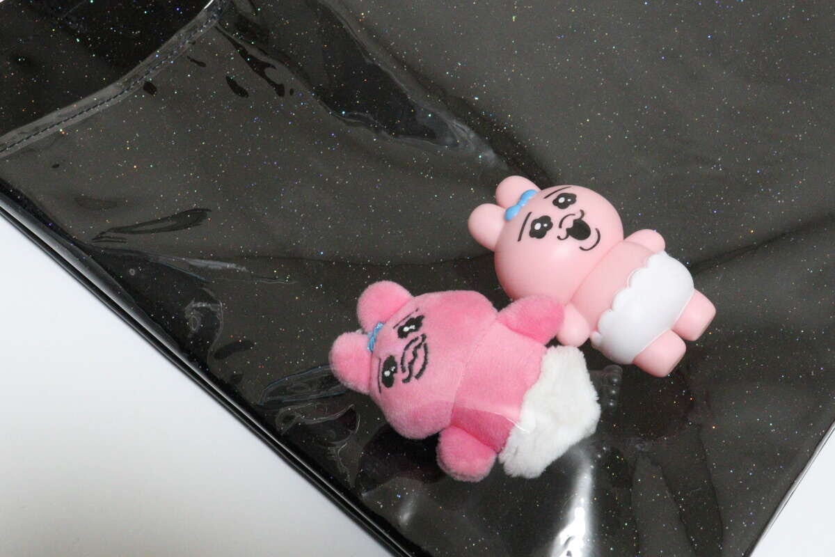 ショルダーベルトもつけられるトートバッグ　ポケット使用例