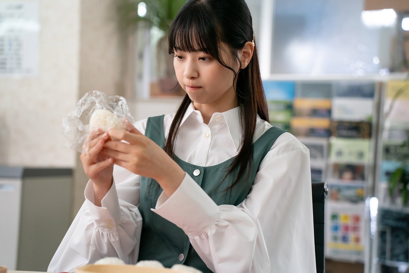 西野七瀬「ポケットに冒険をつめこんで」第2話より（C）「ポケットに冒険をつめこんで」製作委員会