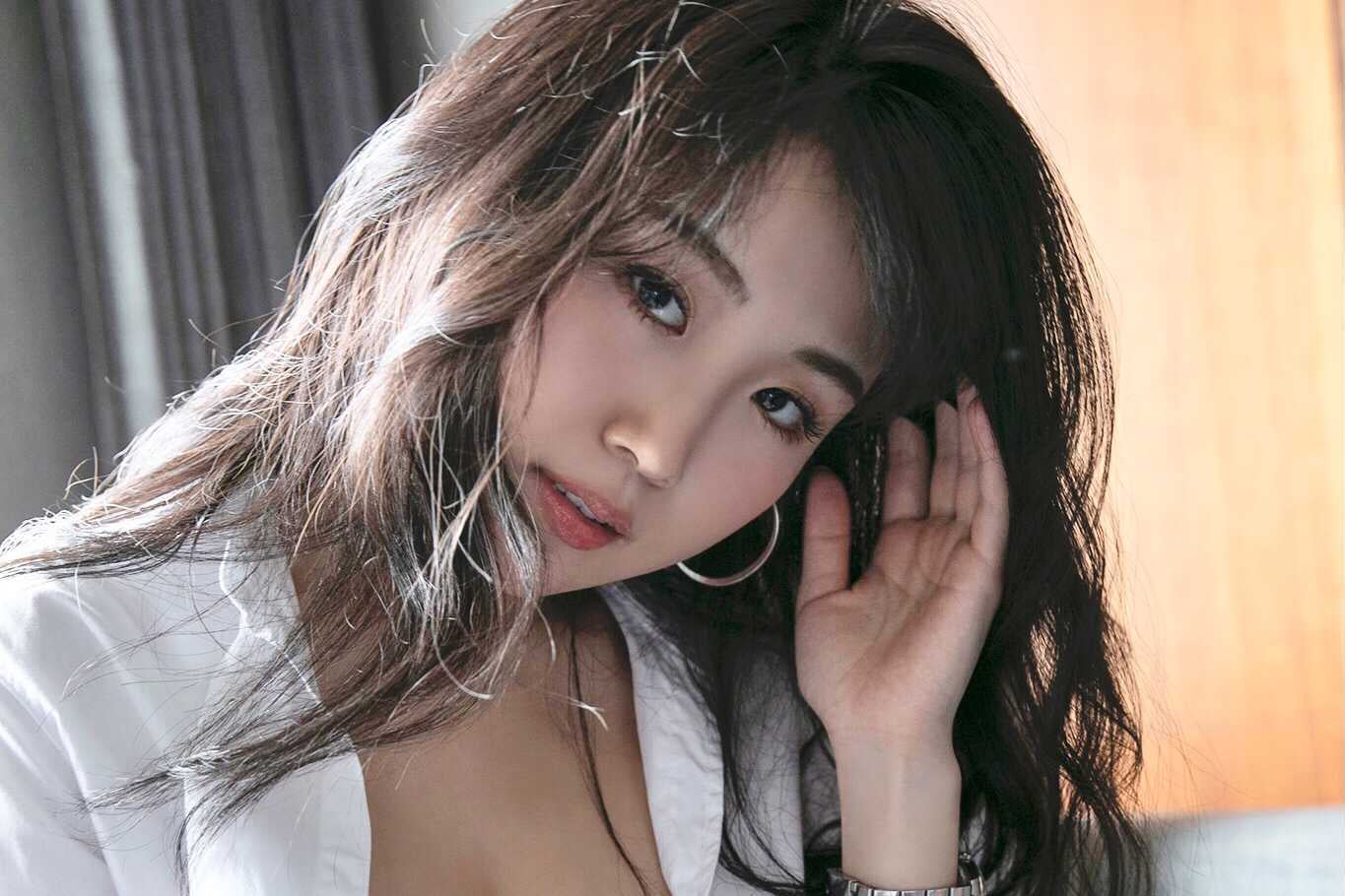 撮影：西條彰仁／HARUKA「最高級のカラダ、乱れる。」FRIDAYデジタル写真集より（提供写真）