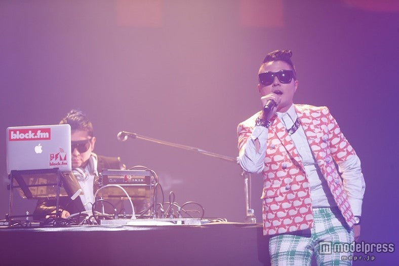 （左から）☆Taku（m-flo)、VERBAL(m-flo)
